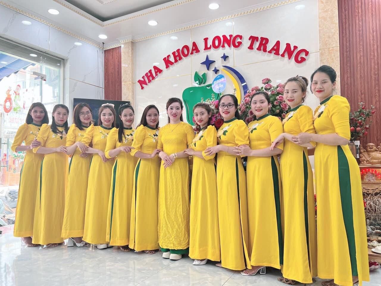 nhan-vien-nha-khoa-long-trang-mac-ao-dai-huong-ung-tuan-le-ao-dai